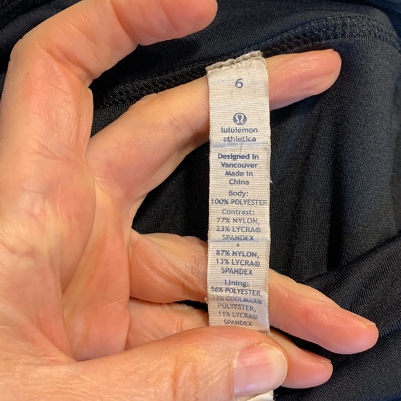 Lululemon short - Picture 4 of 6